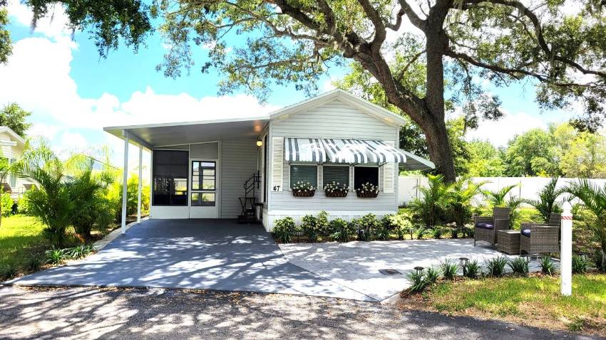 Winter Haven, FL Mobile Home for Sale located at 4320 Dundee Road Southern Duck Rv Resort